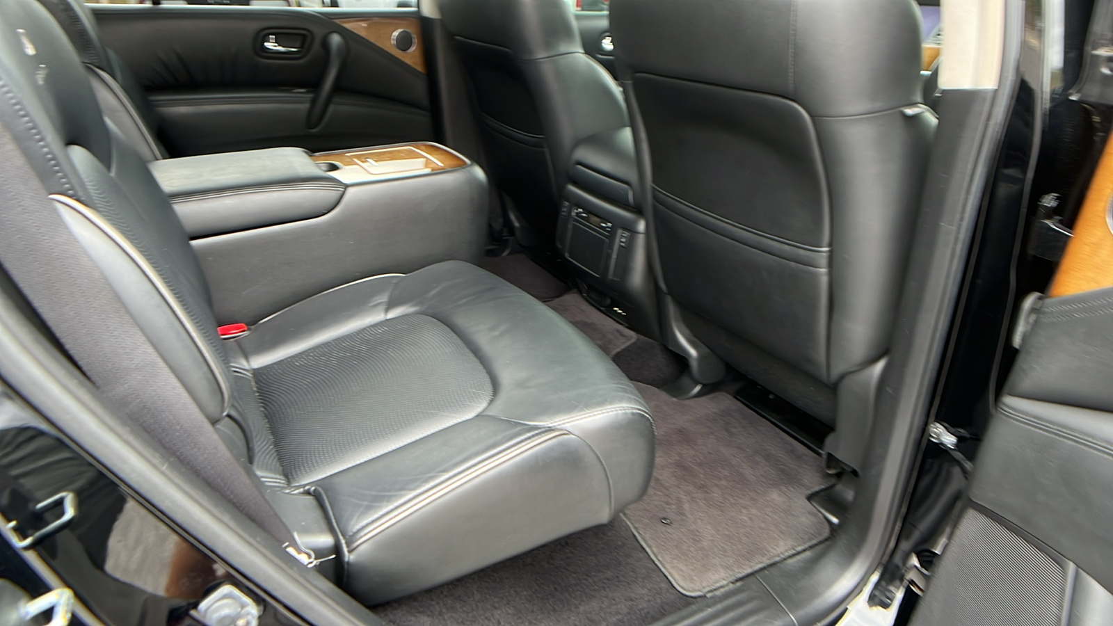 2013 INFINITI QX56 Base 18