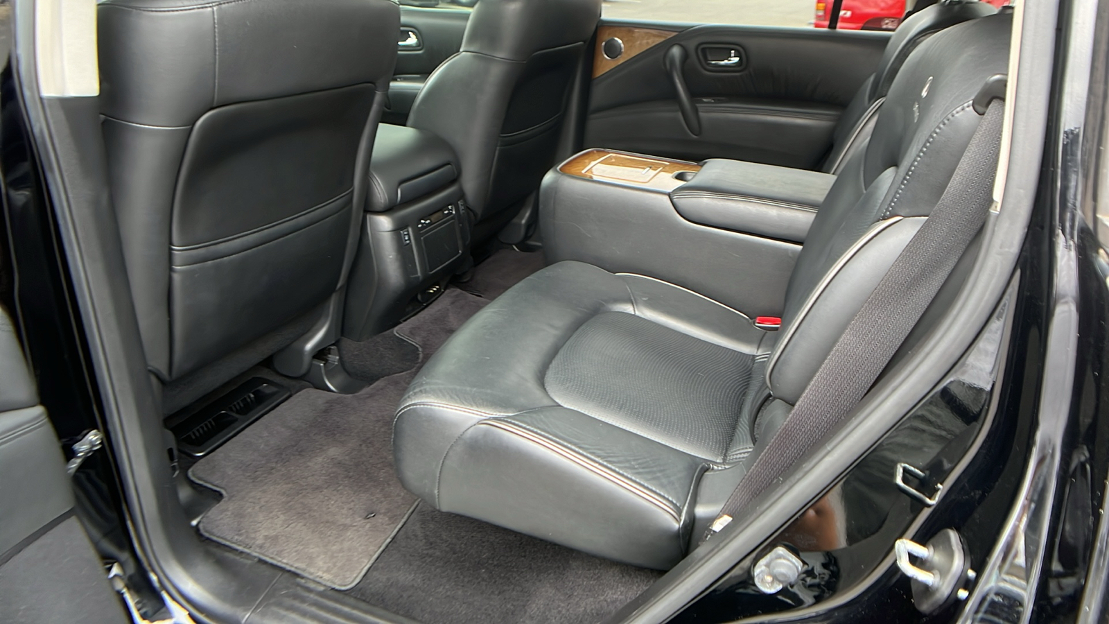 2013 INFINITI QX56 Base 21