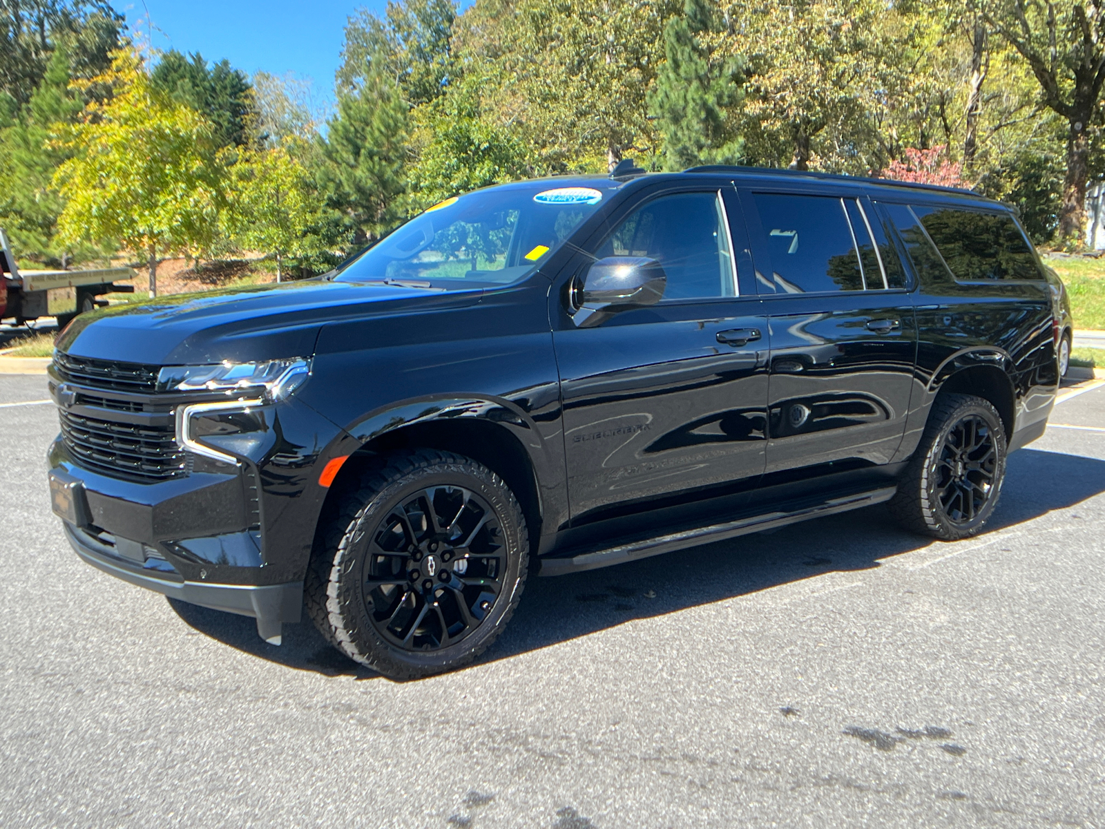 2023 Chevrolet Suburban RST 1