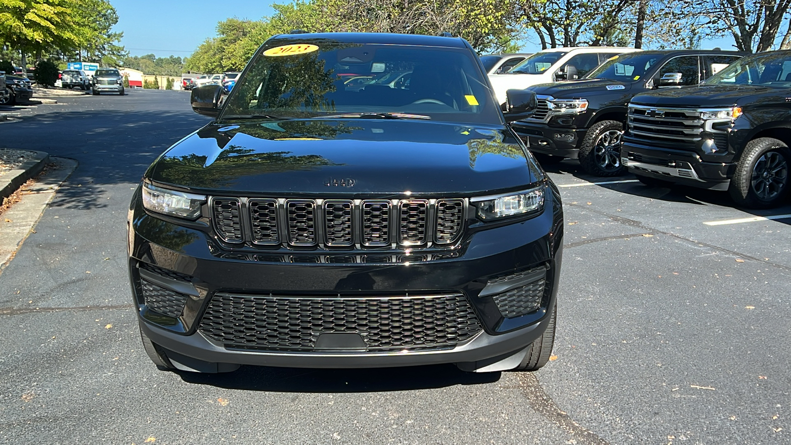 2023 Jeep Grand Cherokee Altitude 3