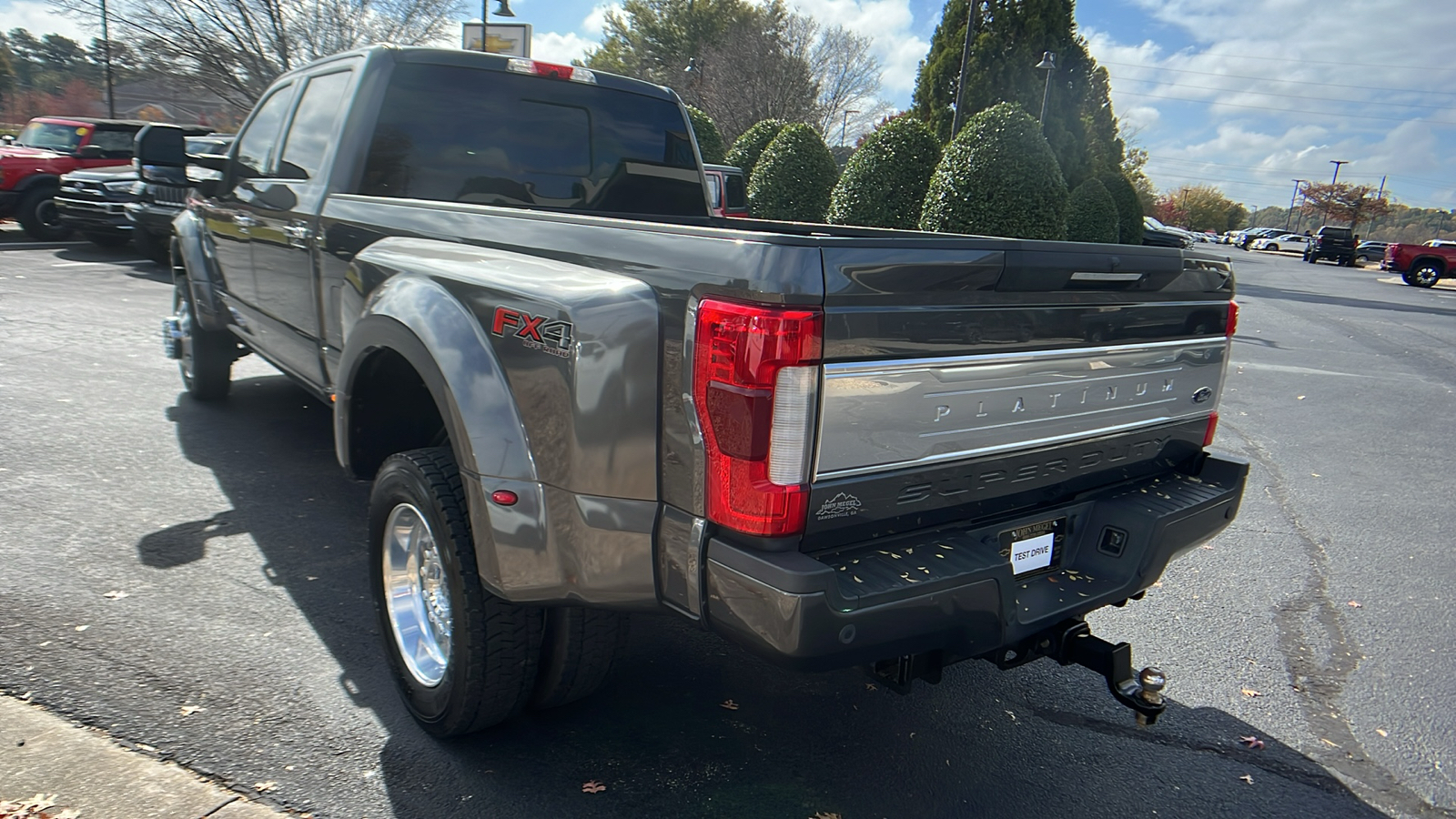 2019 Ford Super Duty F-450 DRW Platinum 8