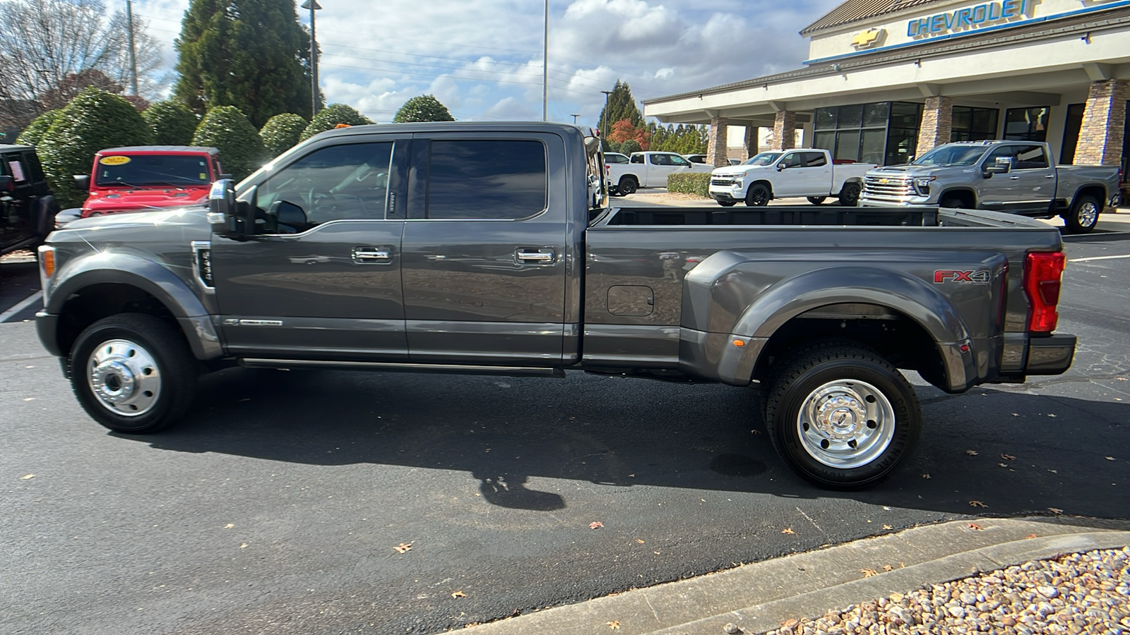 2019 Ford Super Duty F-450 DRW Platinum 9