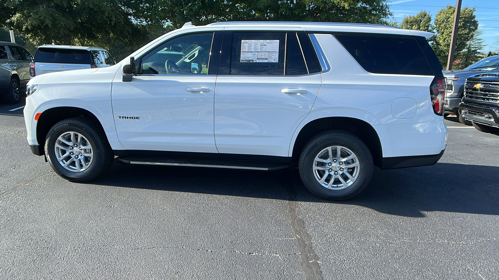 2024 Chevrolet Tahoe LS 8