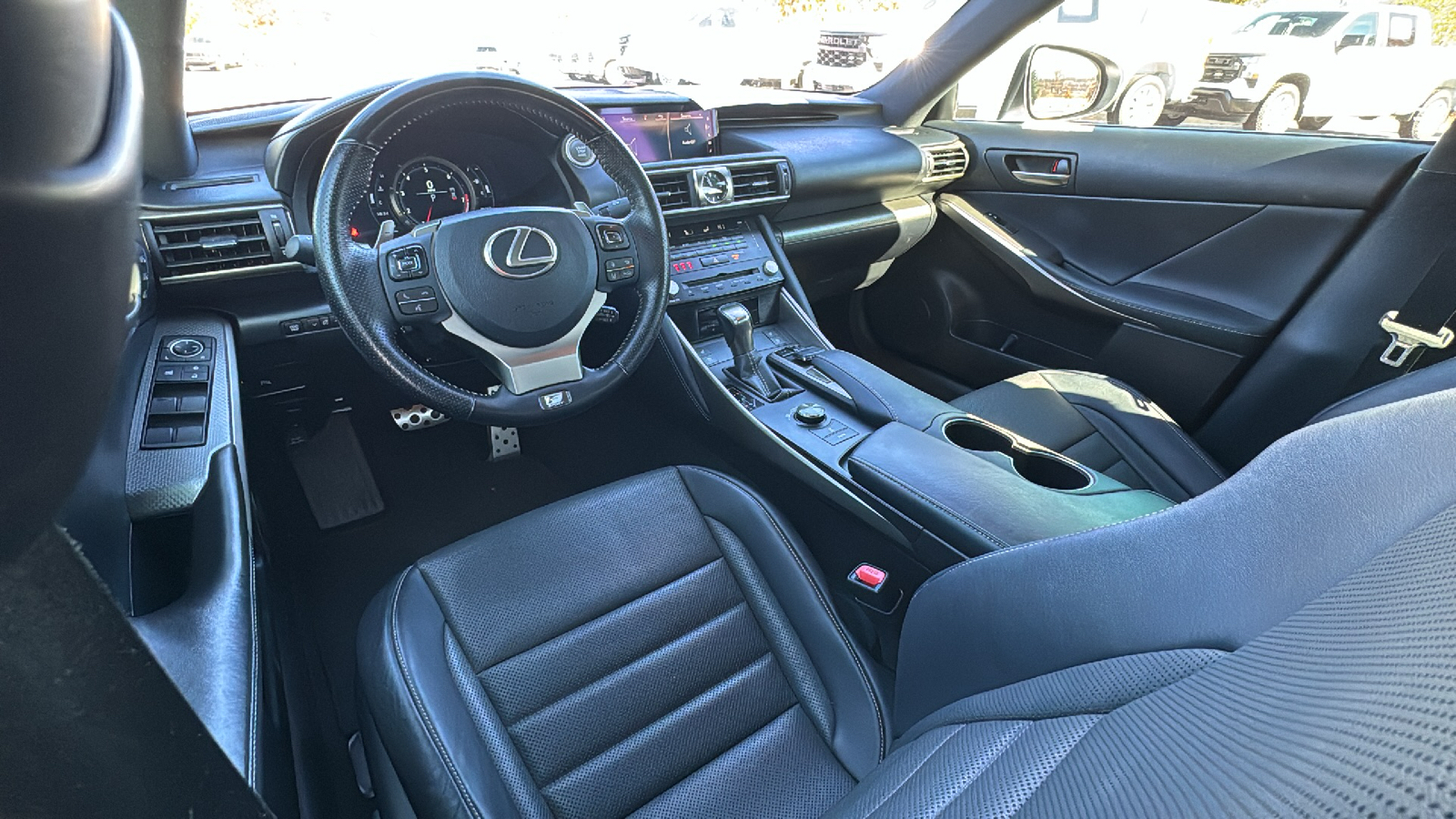 2018 Lexus IS 350 16