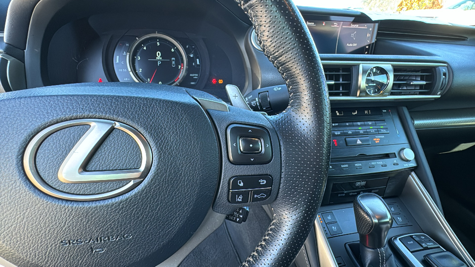 2018 Lexus IS 350 19