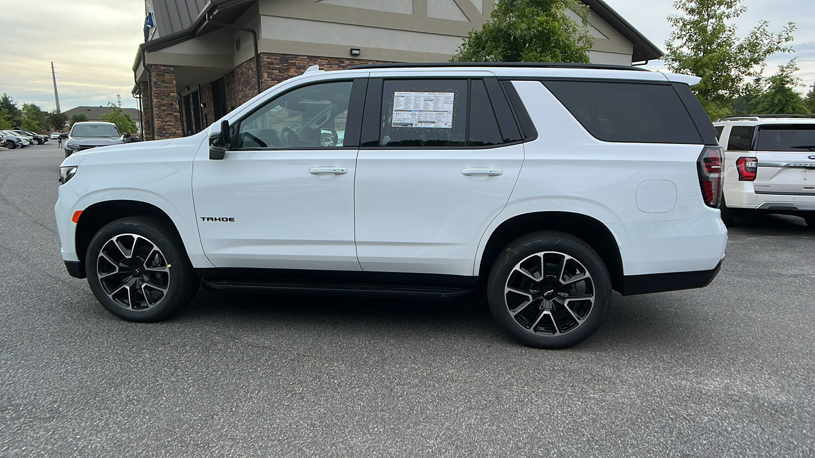 2024 Chevrolet Tahoe RST 8