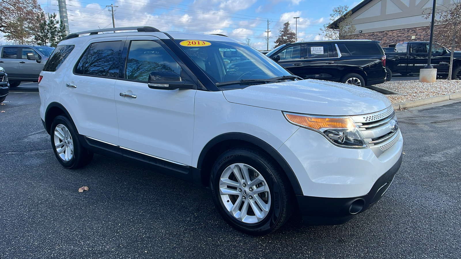 2013 Ford Explorer XLT 4