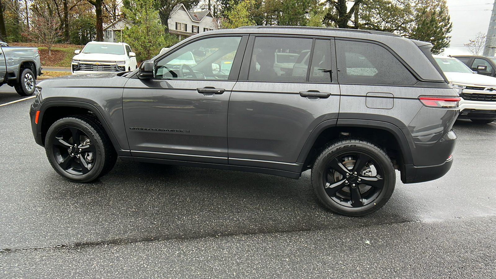 2023 Jeep Grand Cherokee Altitude 9