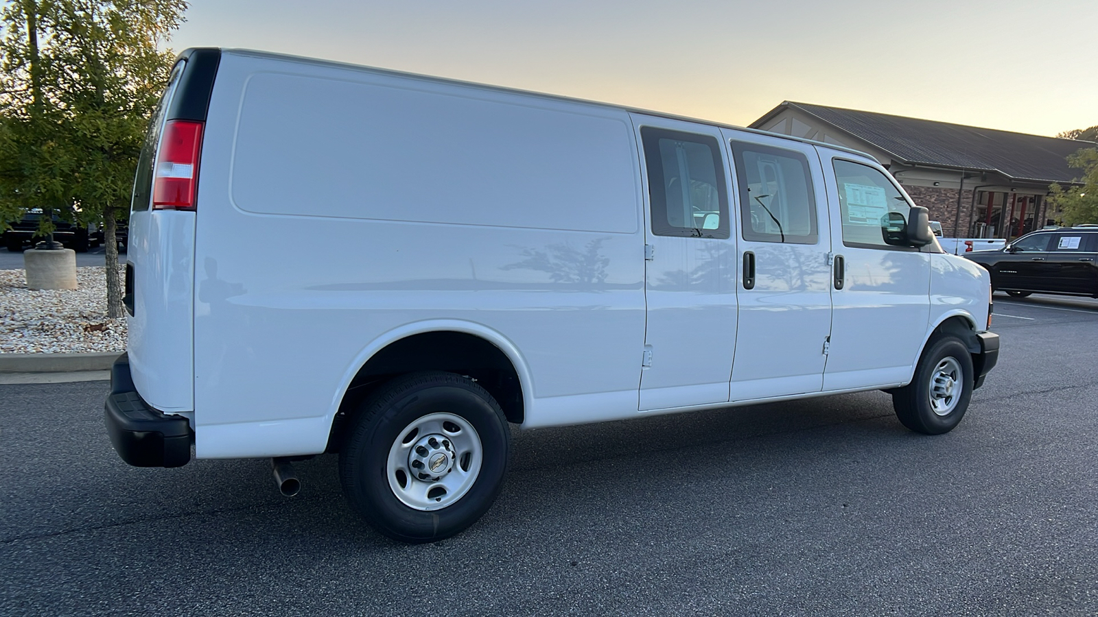 2024 Chevrolet Express Cargo Van Work Van 5