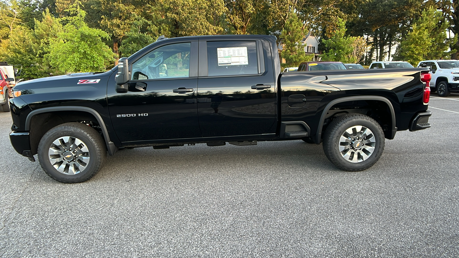 2025 Chevrolet Silverado 2500HD Custom 8