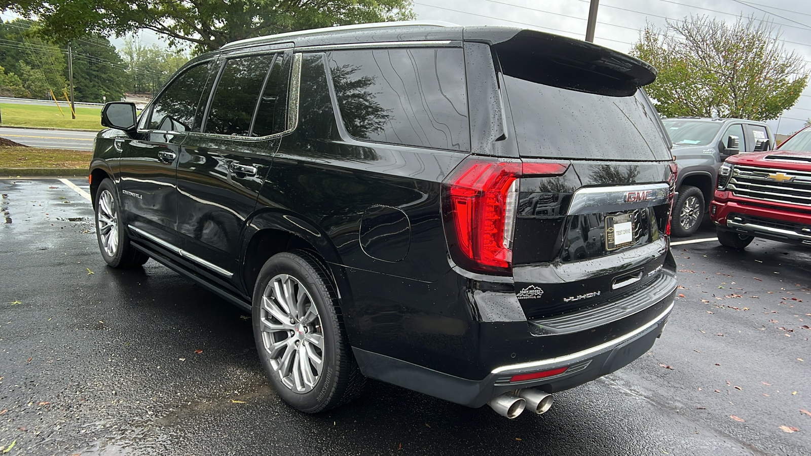 2022 GMC Yukon Denali 8