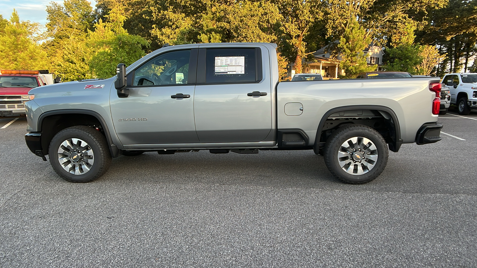 2025 Chevrolet Silverado 2500HD Custom 8