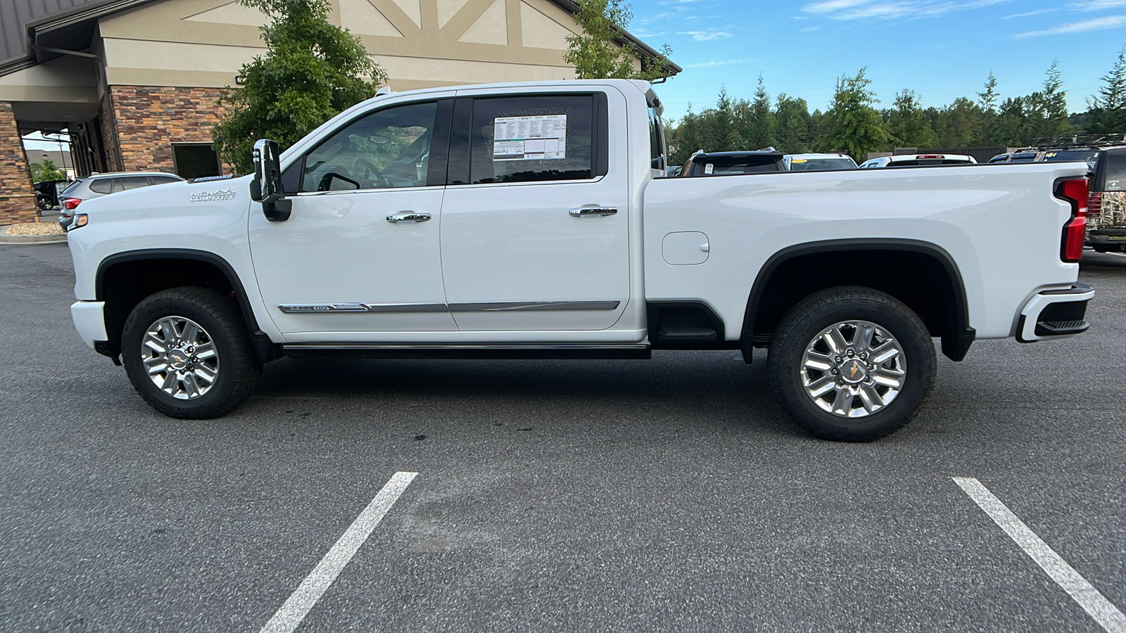 2025 Chevrolet Silverado 2500HD High Country 8