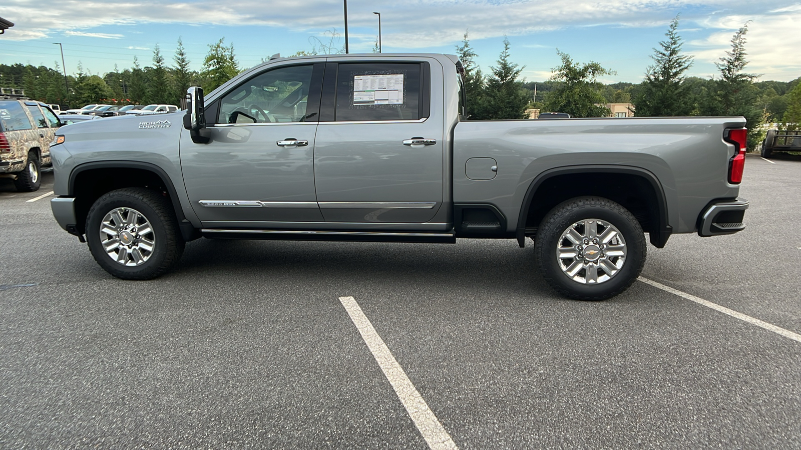 2025 Chevrolet Silverado 2500HD High Country 8