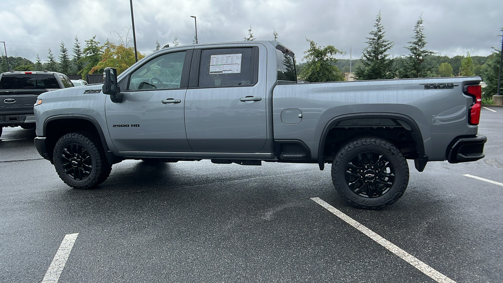 2025 Chevrolet Silverado 2500HD LT 8