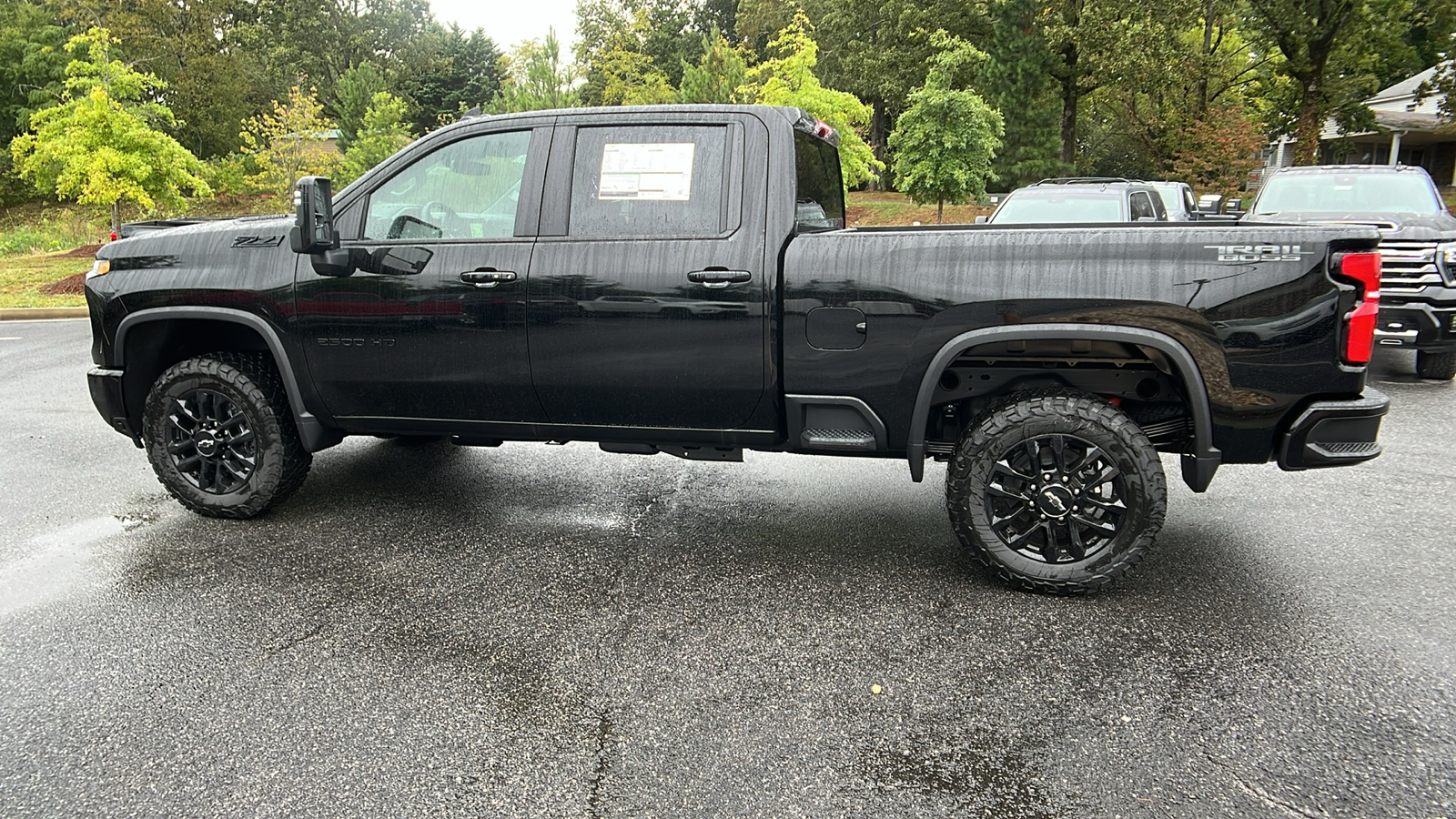 2025 Chevrolet Silverado 2500HD LT 8