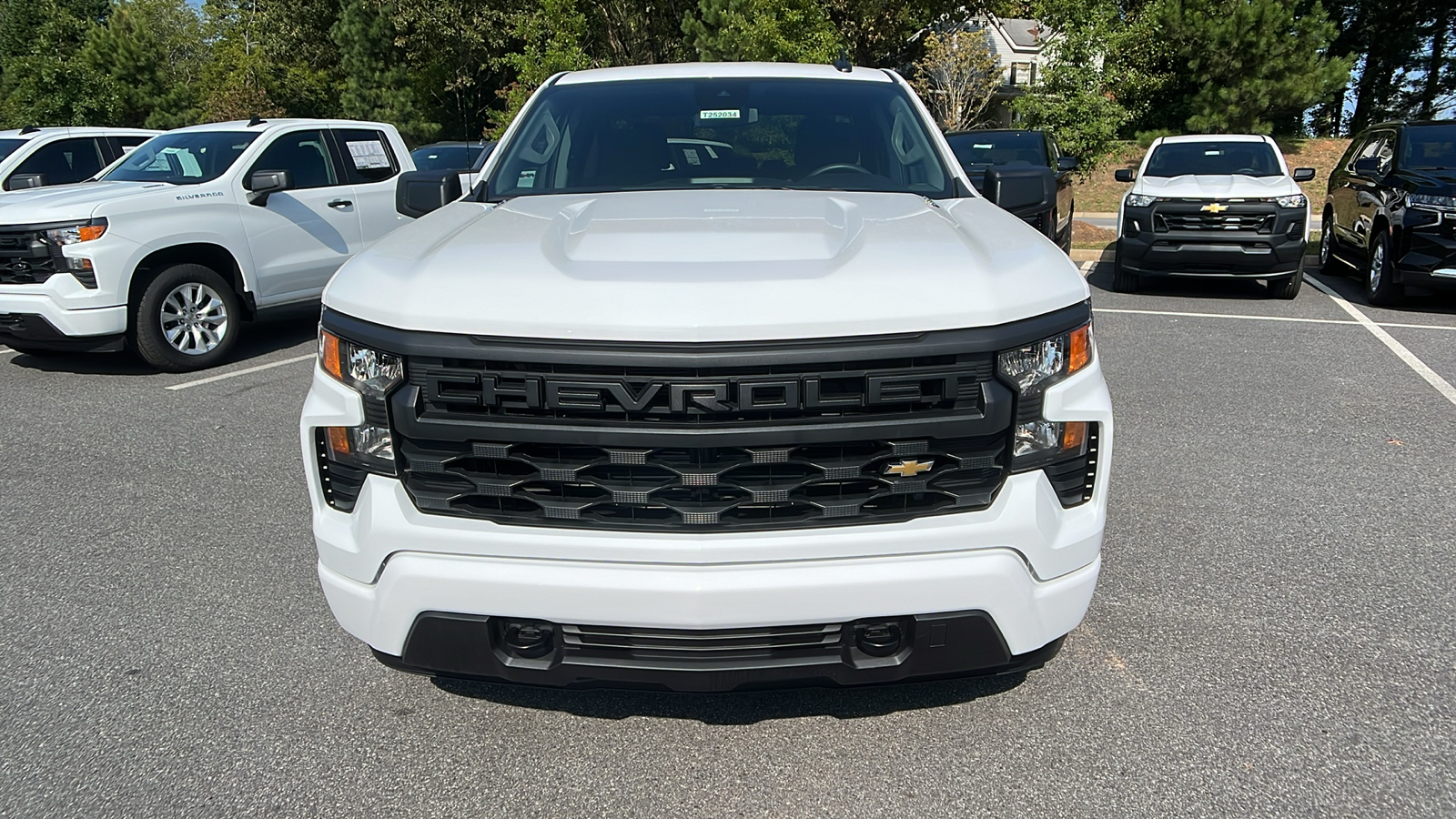 2025 Chevrolet Silverado 1500 Custom 3