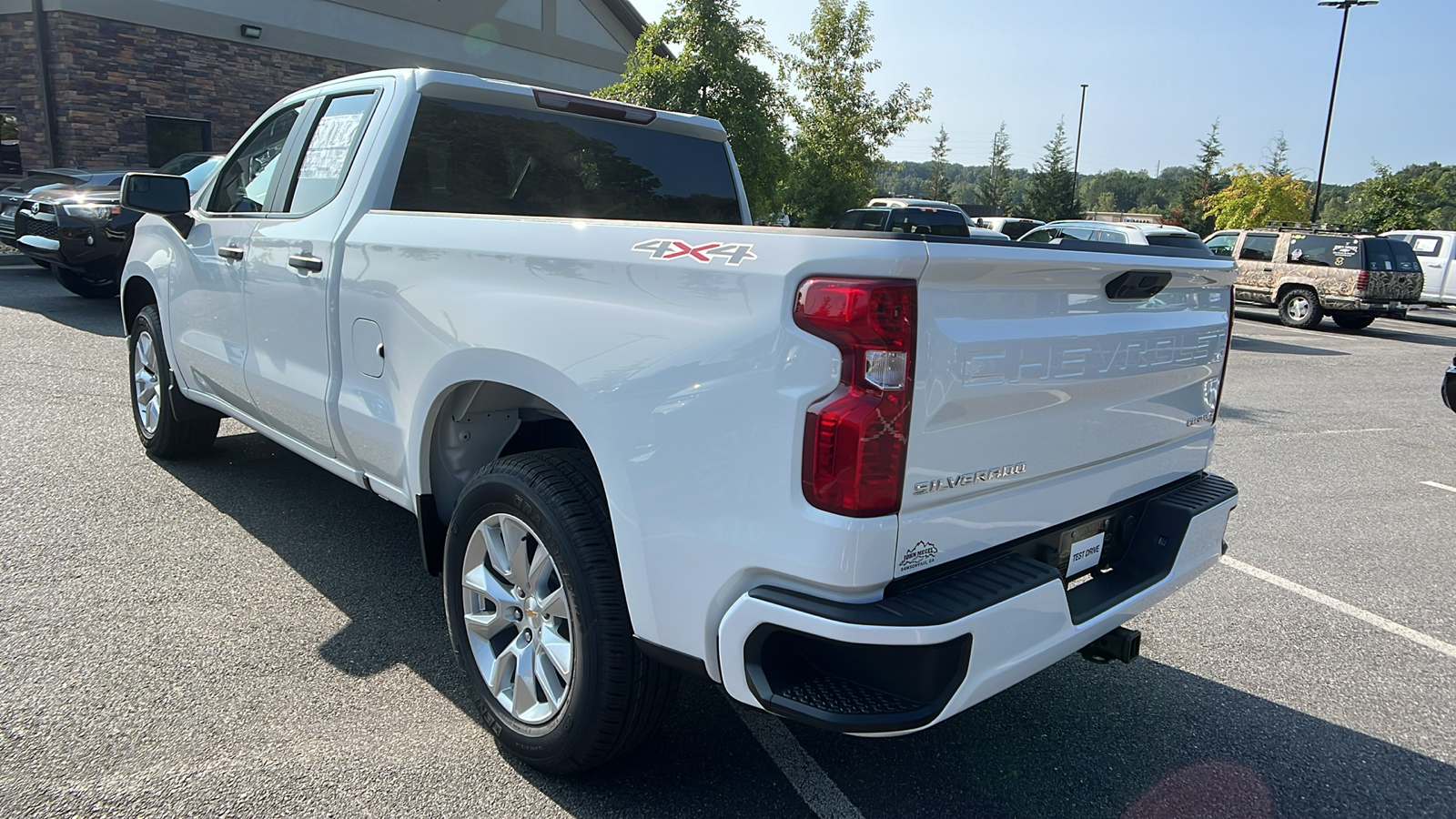 2025 Chevrolet Silverado 1500 Custom 8