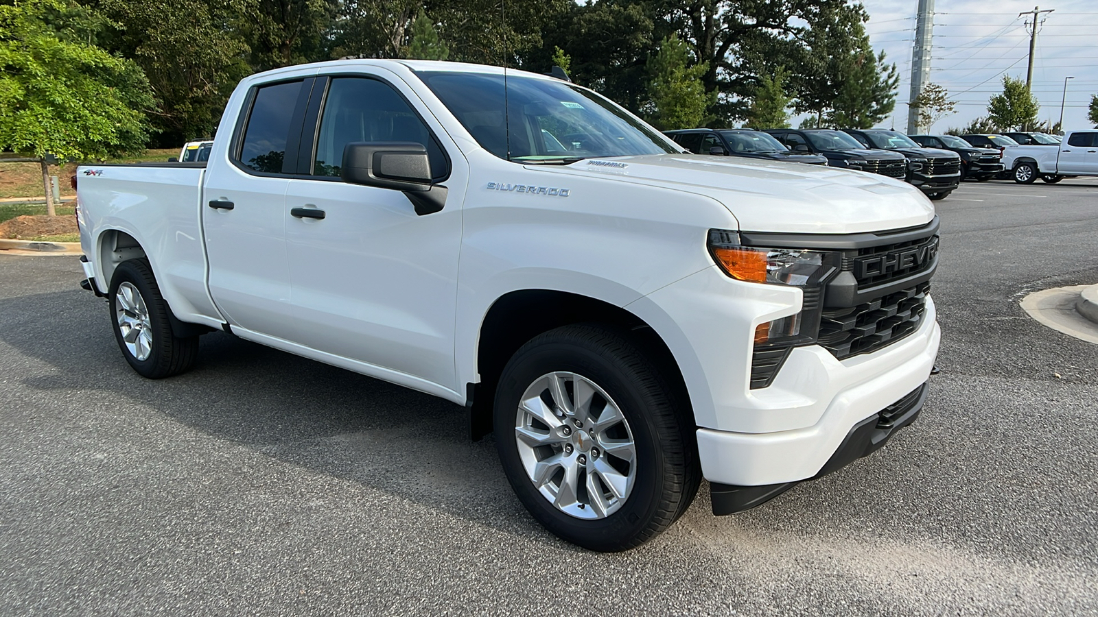 2025 Chevrolet Silverado 1500 Custom 4