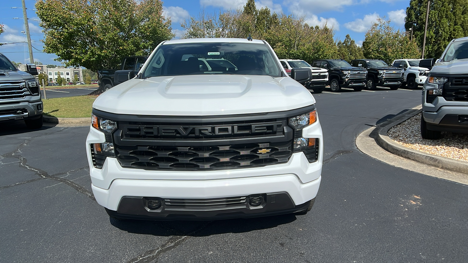 2025 Chevrolet Silverado 1500 Custom 3