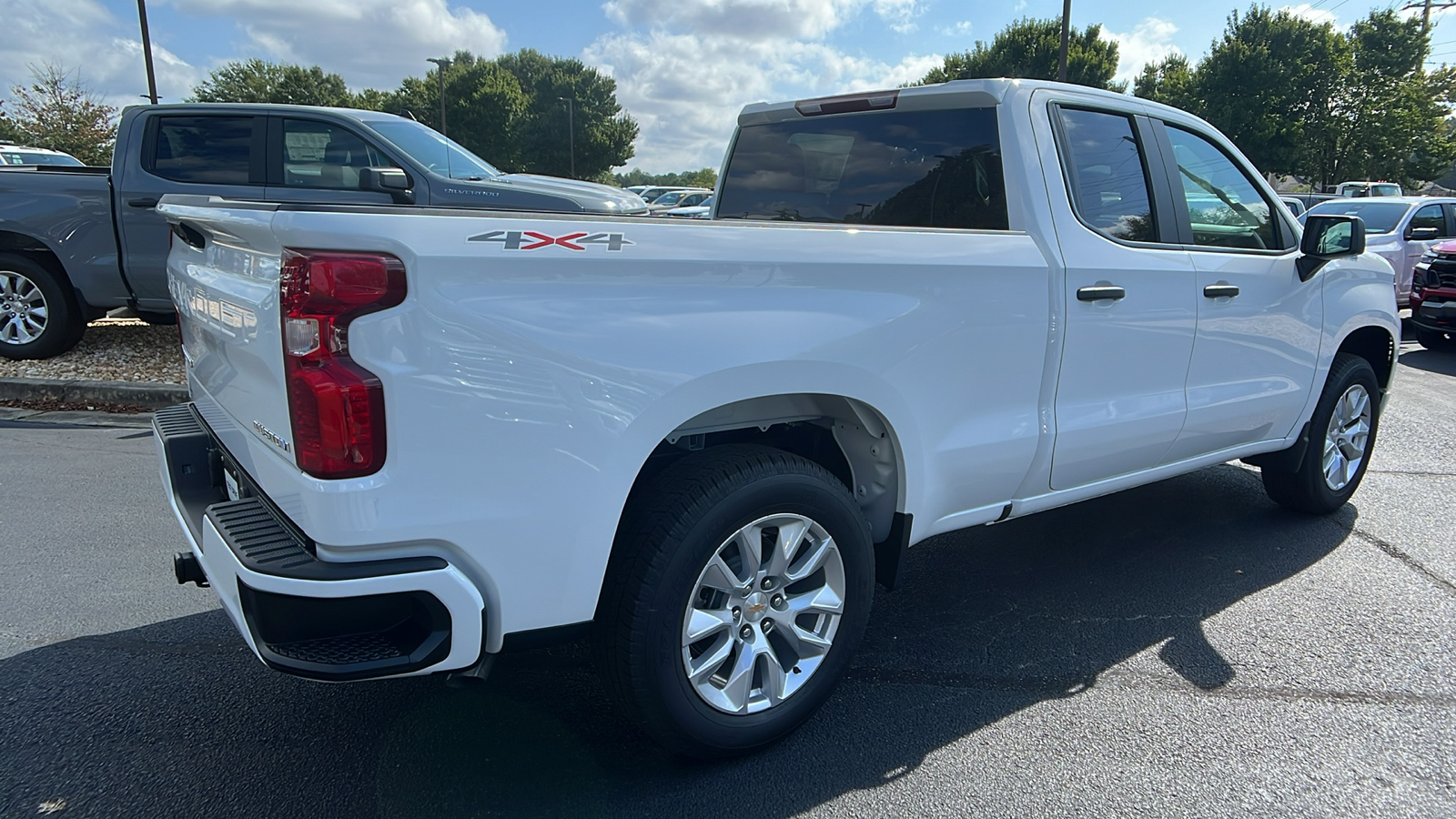 2025 Chevrolet Silverado 1500 Custom 6