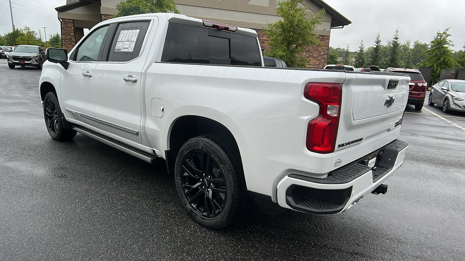 2025 Chevrolet Silverado 1500 High Country 8