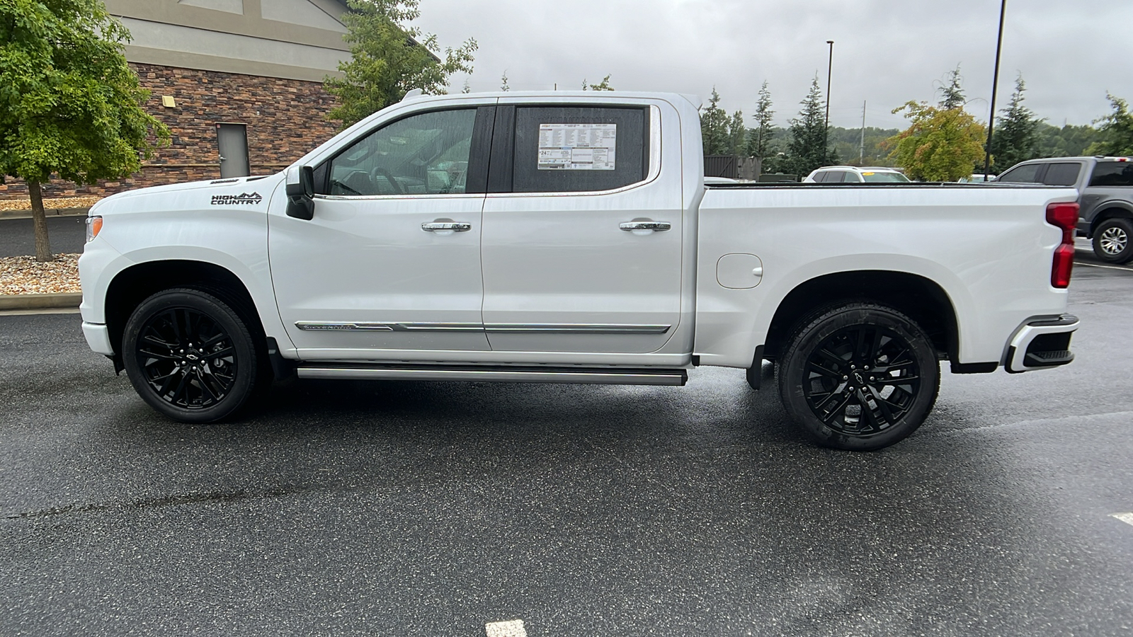 2025 Chevrolet Silverado 1500 High Country 9