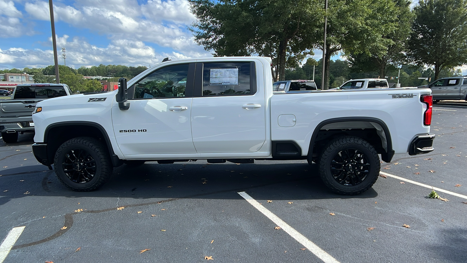 2025 Chevrolet Silverado 2500HD LT 8