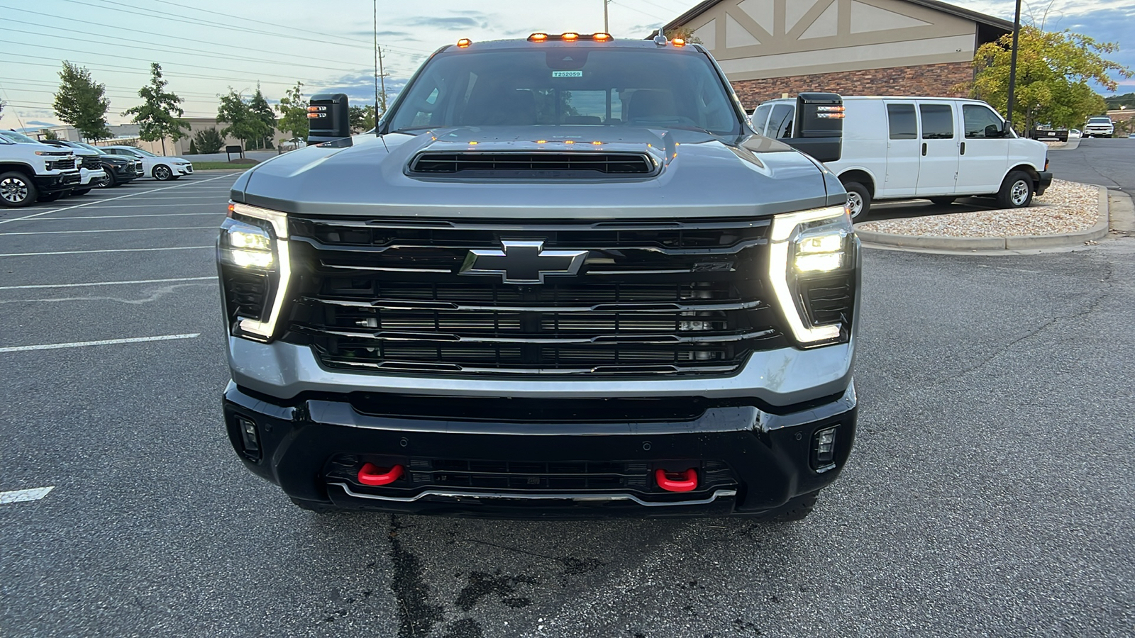 2025 Chevrolet Silverado 2500HD LTZ 2