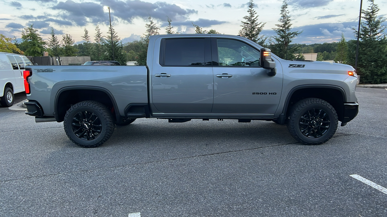 2025 Chevrolet Silverado 2500HD LTZ 4