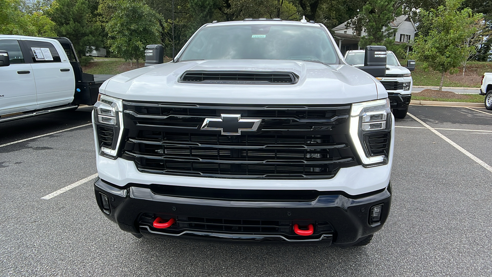 2025 Chevrolet Silverado 2500HD LTZ 2