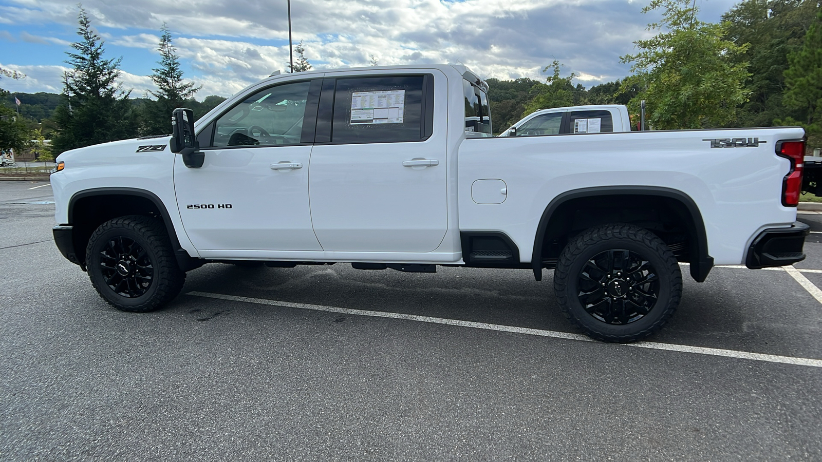 2025 Chevrolet Silverado 2500HD LTZ 8