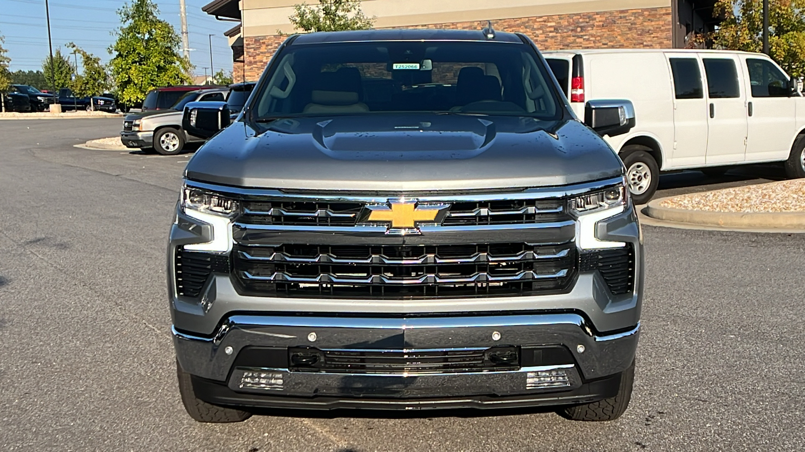 2025 Chevrolet Silverado 1500 LTZ 3