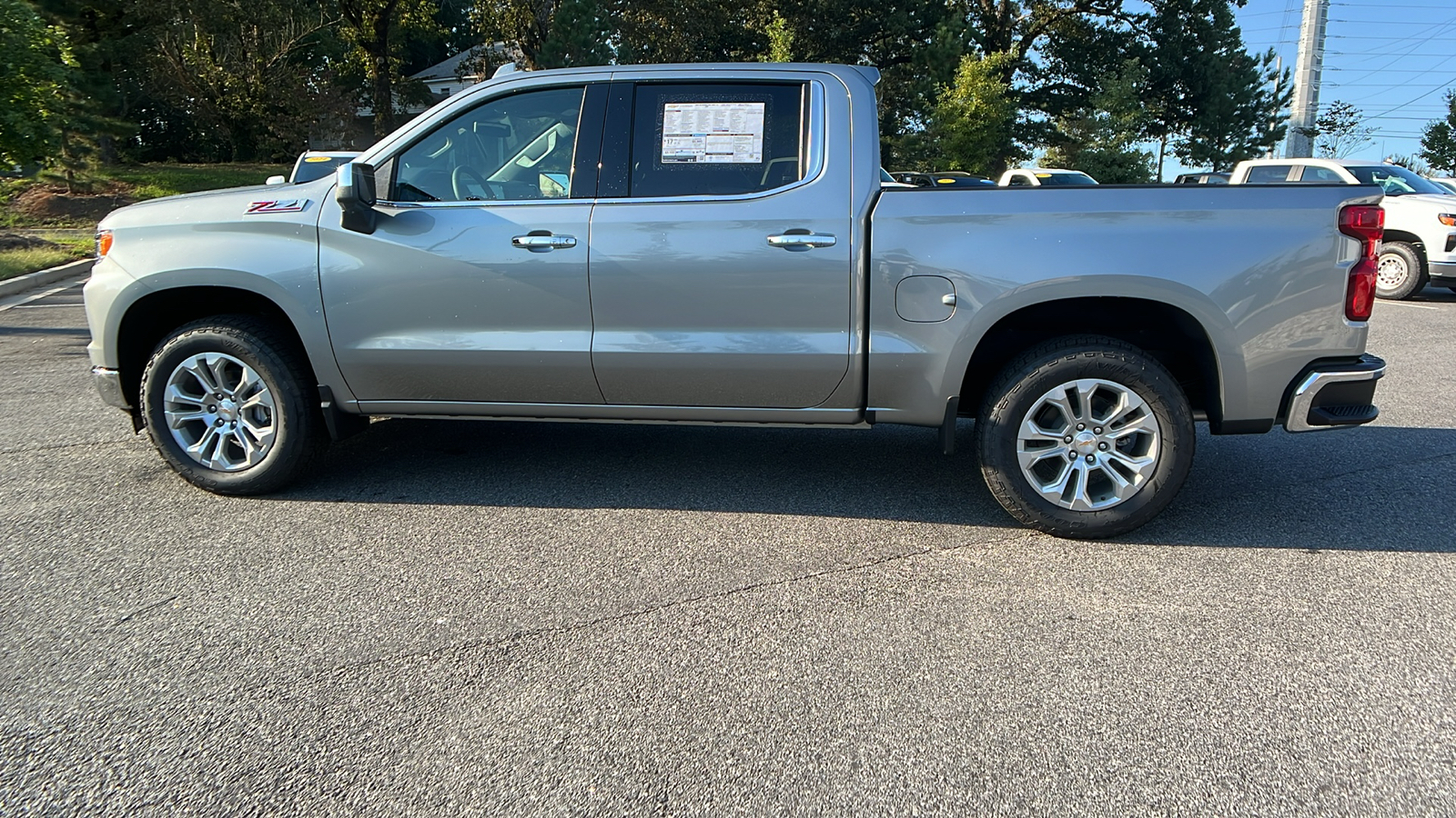 2025 Chevrolet Silverado 1500 LTZ 9