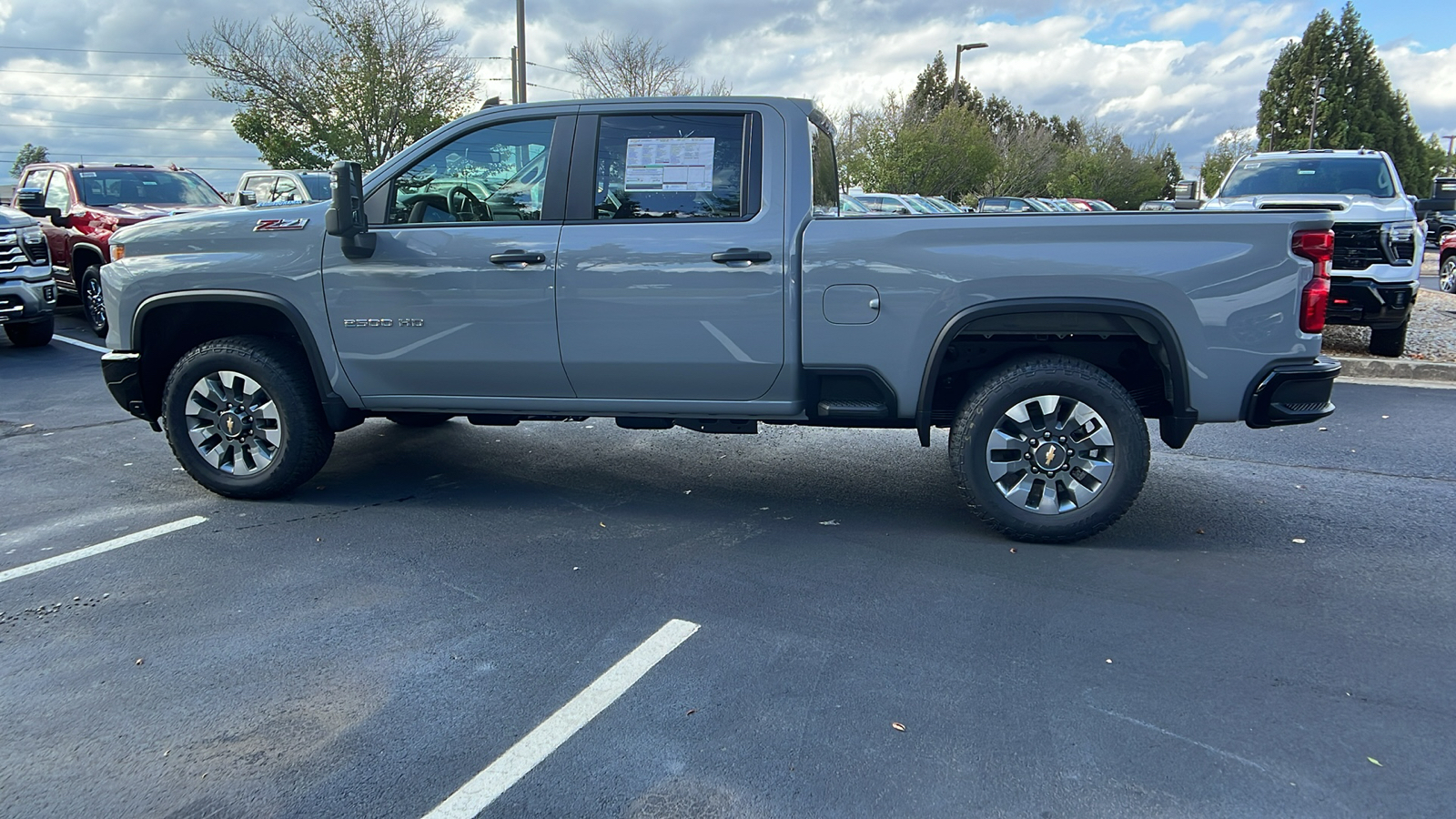 2025 Chevrolet Silverado 2500HD Custom 8