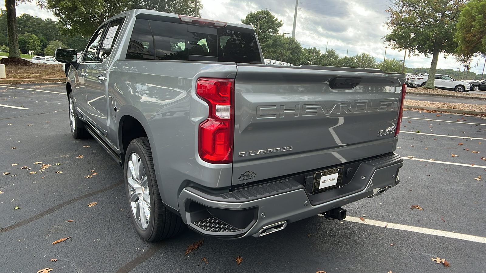 2025 Chevrolet Silverado 1500 High Country 8