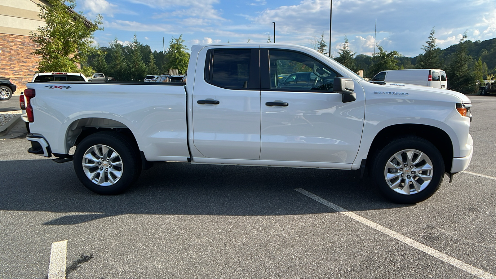 2025 Chevrolet Silverado 1500 Custom 5