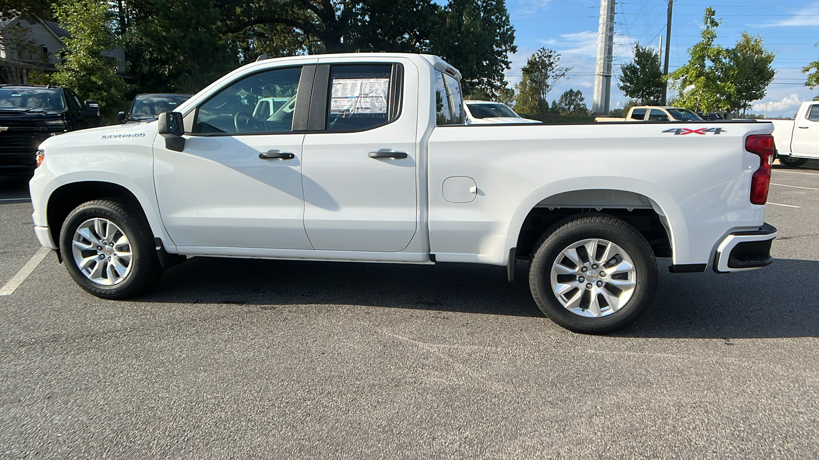 2025 Chevrolet Silverado 1500 Custom 9