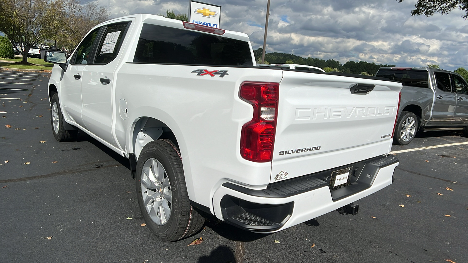 2025 Chevrolet Silverado 1500 Custom 8