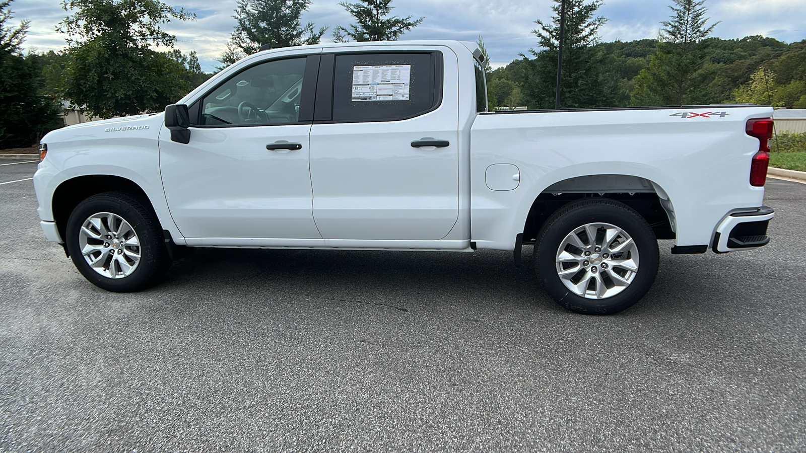 2025 Chevrolet Silverado 1500 Custom 9