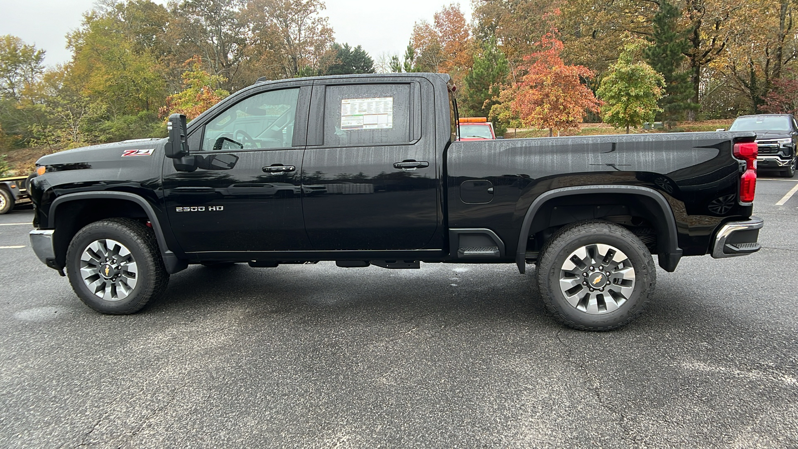 2025 Chevrolet Silverado 2500HD LT 8