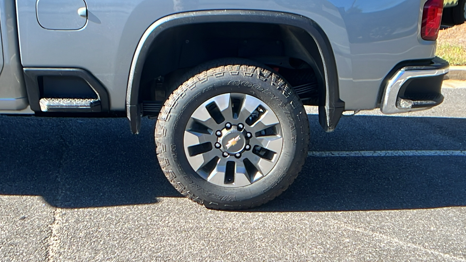 2025 Chevrolet Silverado 2500HD LT 9