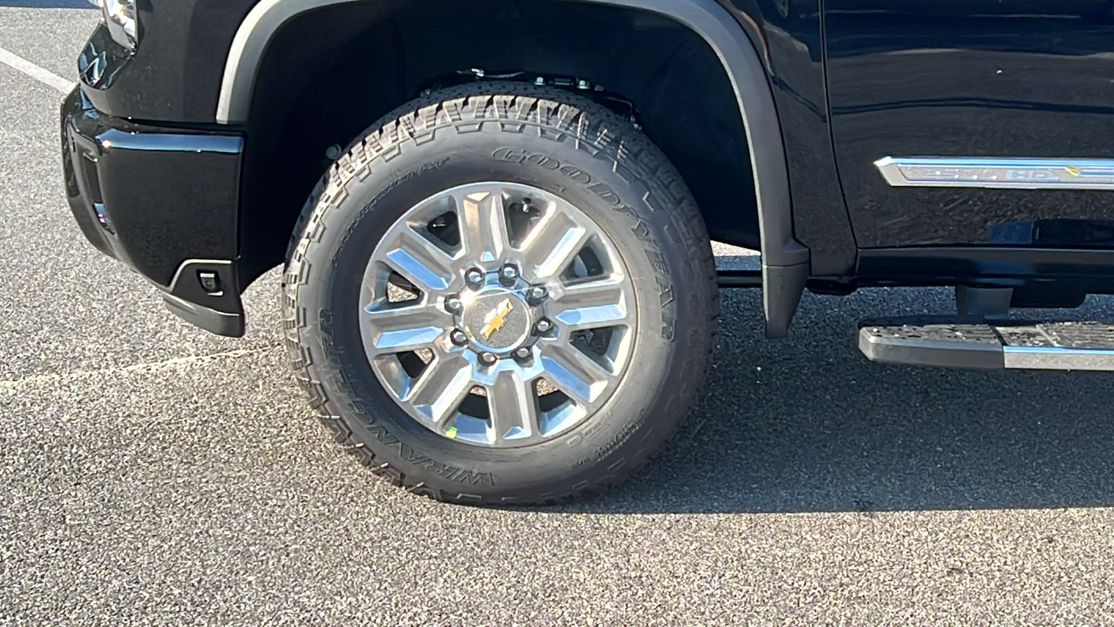 2025 Chevrolet Silverado 2500HD High Country 9