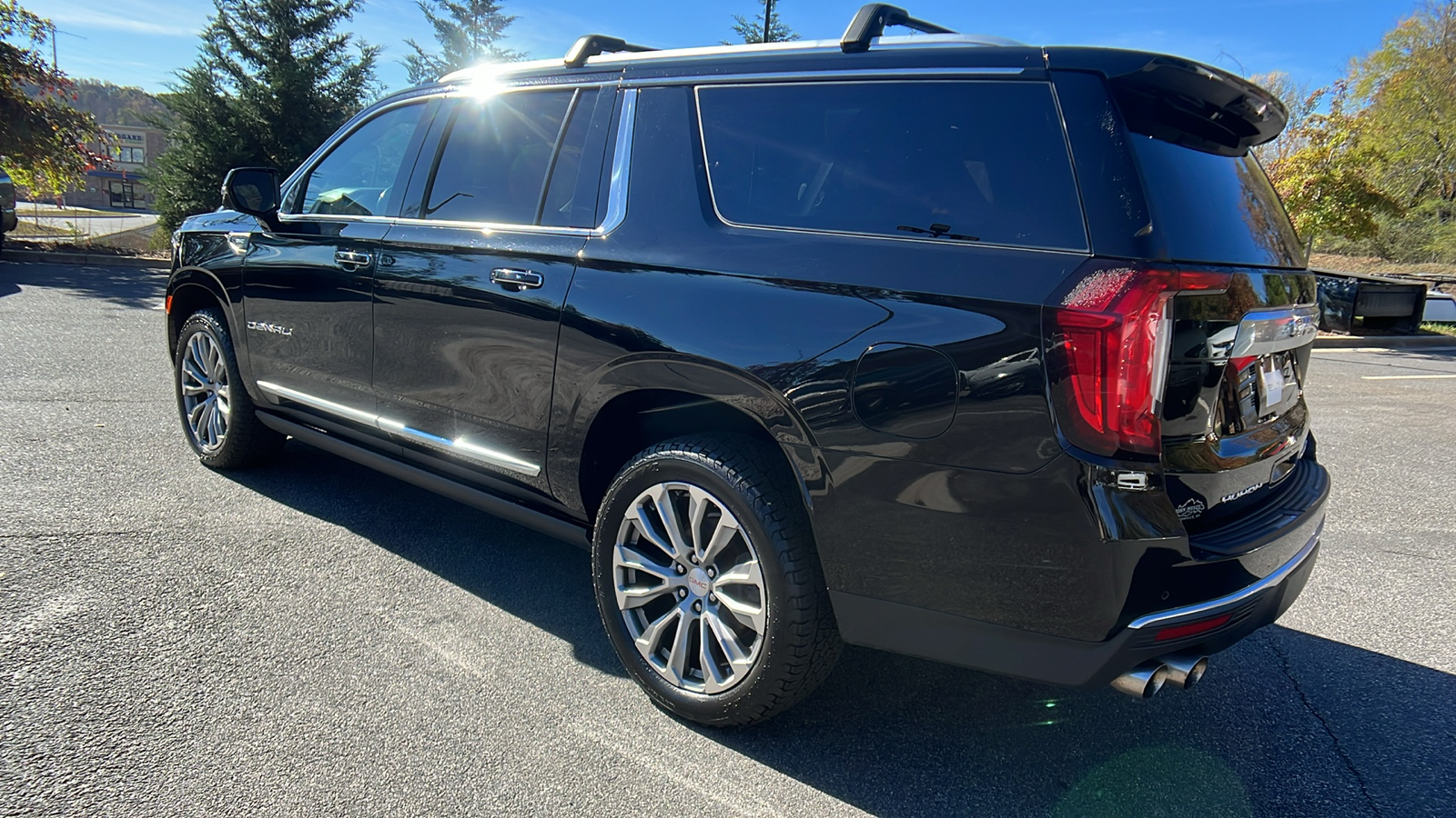 2021 GMC Yukon XL Denali 8