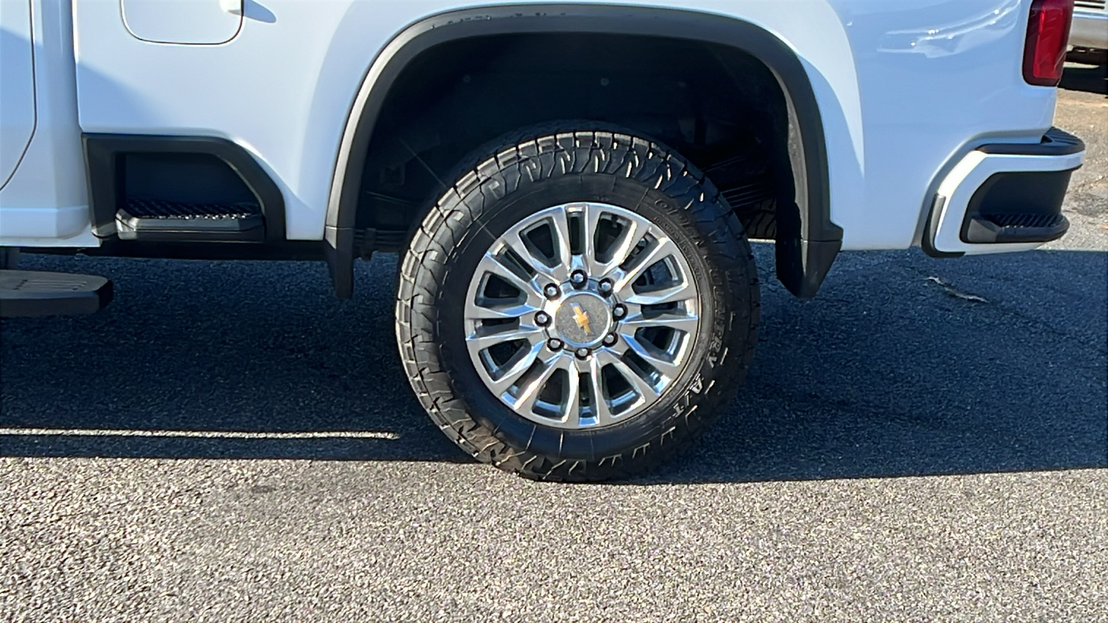 2022 Chevrolet Silverado 3500HD High Country 10