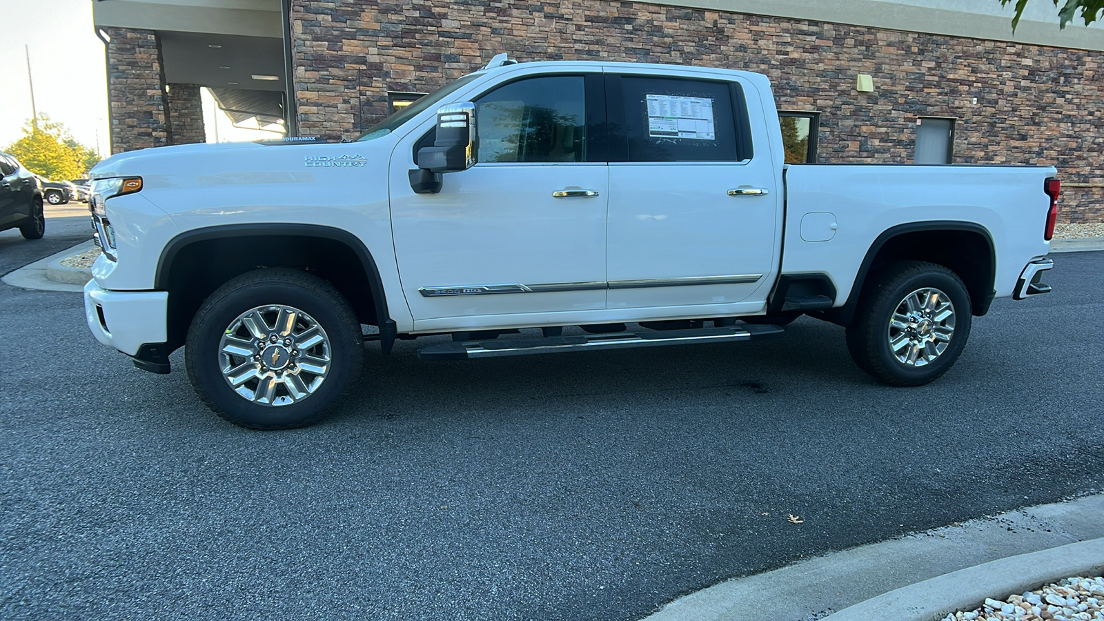 2025 Chevrolet Silverado 2500HD High Country 8