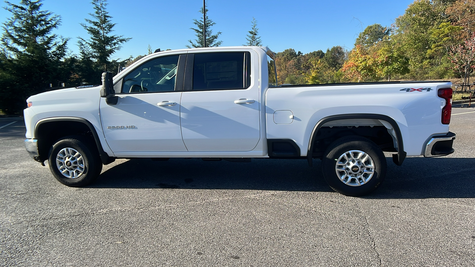 2025 Chevrolet Silverado 2500HD LT 8