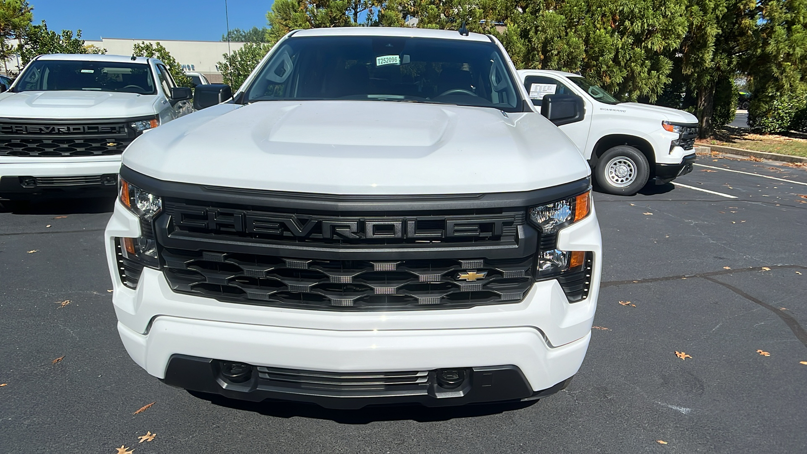 2025 Chevrolet Silverado 1500 Custom 3