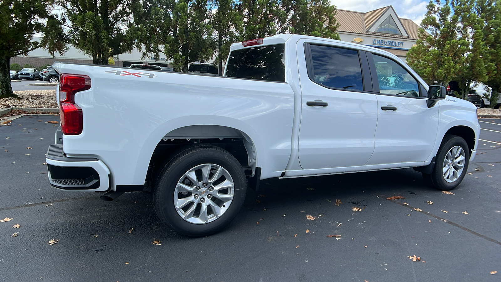 2025 Chevrolet Silverado 1500 Custom 6