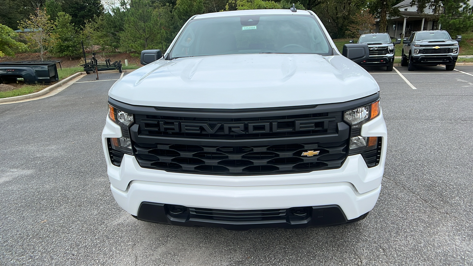 2025 Chevrolet Silverado 1500 Custom 3